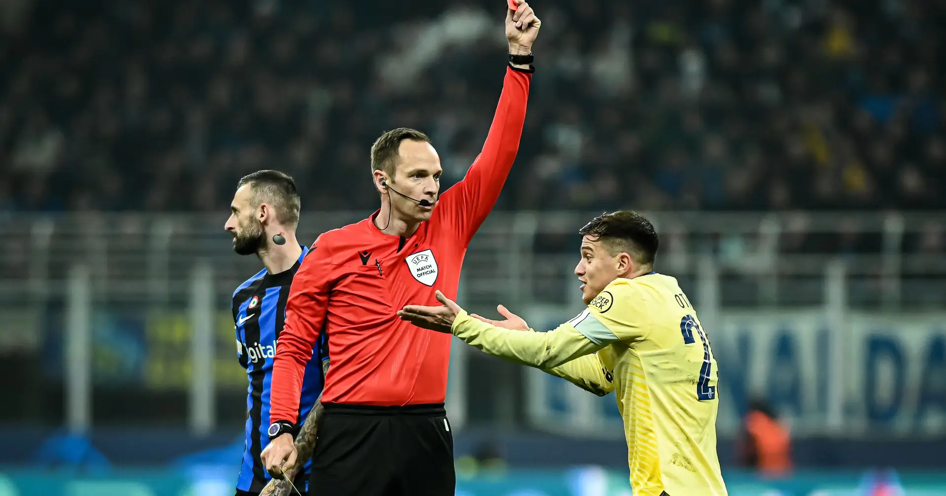 FC Porto: João Mário, Pepe e Diogo Costa em destaque no jogo da Champions  frente ao Antuérpia