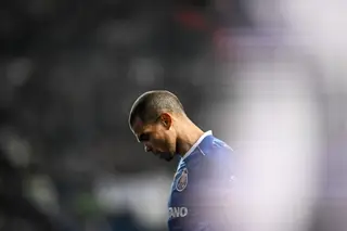 Pepe de fora e Pepê a lateral: as equipas titulares de FC Porto e Inter para a Champions