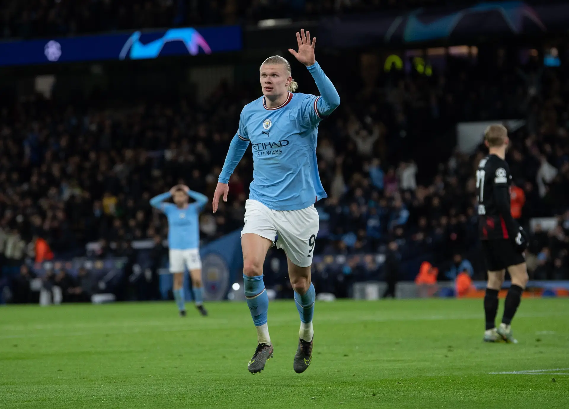 No Manchester City, Haaland já é um jogador melhor em reencontro com o  Dortmund