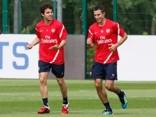 Fàbregas e Van Persie chegaram como adolescentes recomendados por Cagigao ao Arsenal e saíram como estrelas de dimensão mundial
