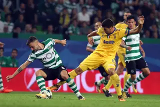 Bruno Fernandes e Khedira, em Alvalade, na Champions em outubro de 2017