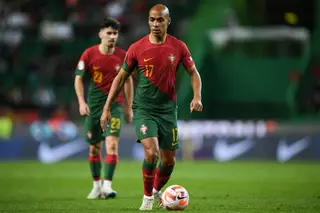 O que levará pessoas a vaiarem, na seleção, um jogador do seu próprio país? Será tacanhez, provincianismo ou clubite?