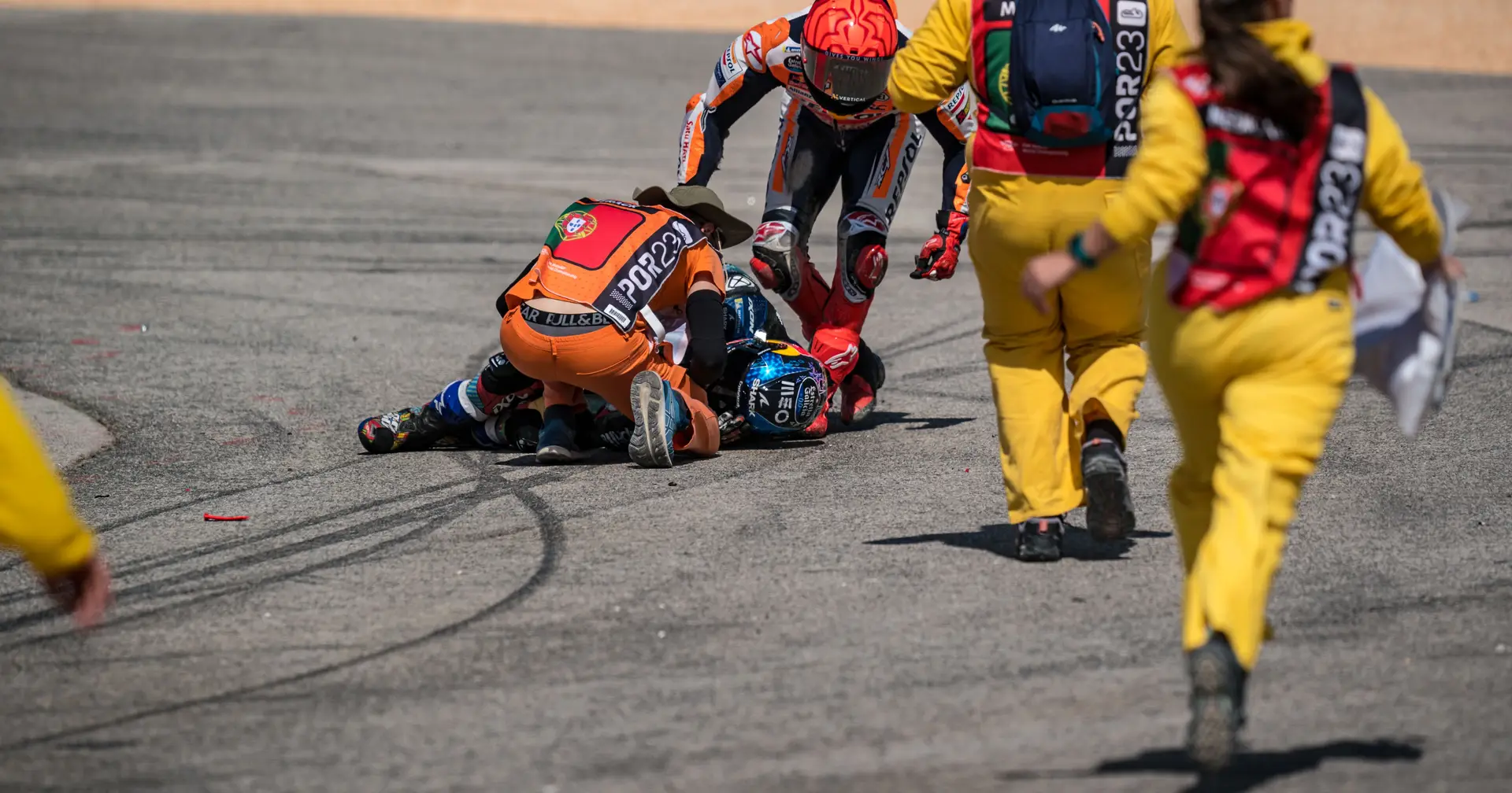 Piloto japonês morre após cair e ser atropelado em corrida de motos