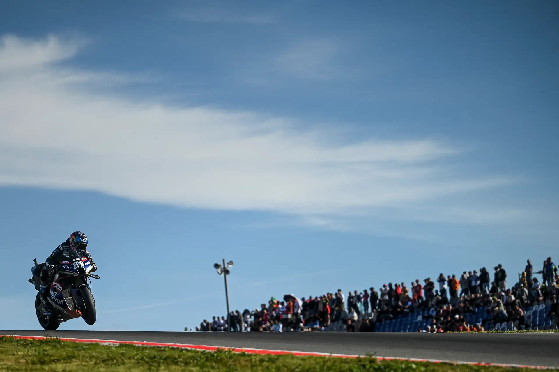 Moto GP: Miguel Oliveira parte do quarto lugar na corrida principal em  Portimão - SIC Notícias