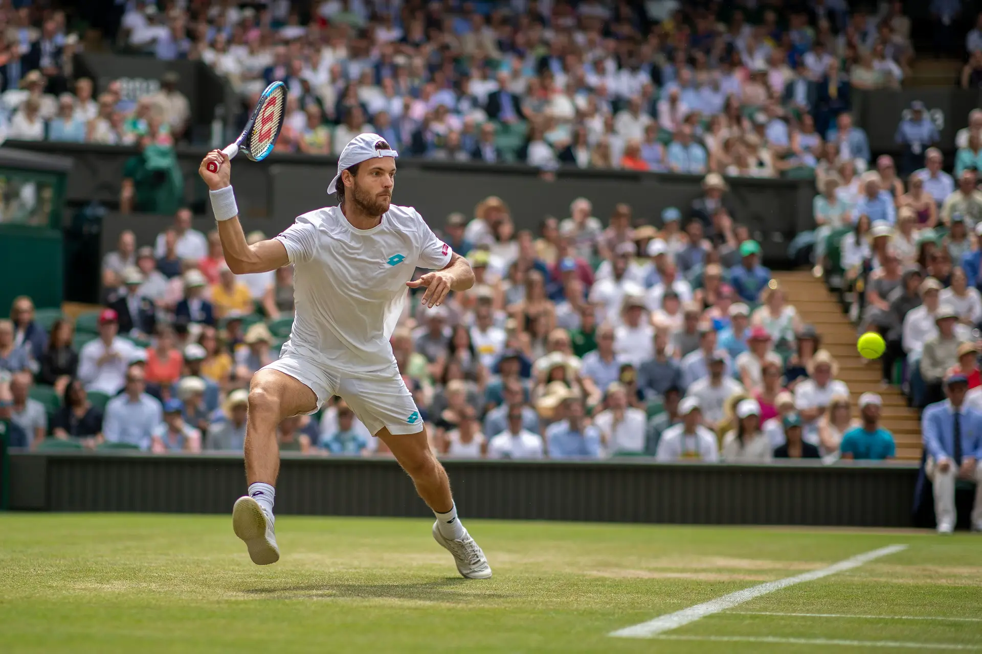 João Sousa eliminado na primeira ronda do torneio de ténis de Pequim – Hoje  Macau