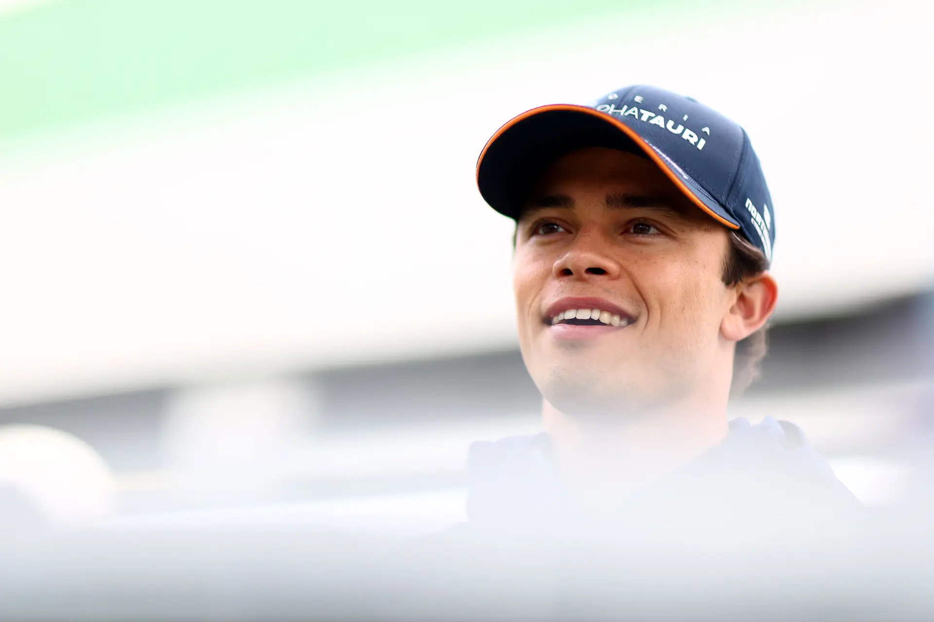 Chegar tarde à F1 e ter “um primeiro dia de escola” já quase trintão. Eis a vida de Nyck de Vries, o rookie ainda sem pontos