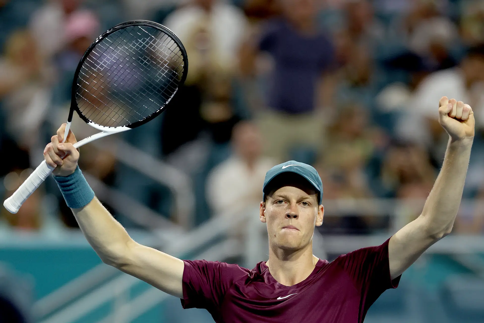 Alcaraz vence Djokovic em um jogo épico de tenis 