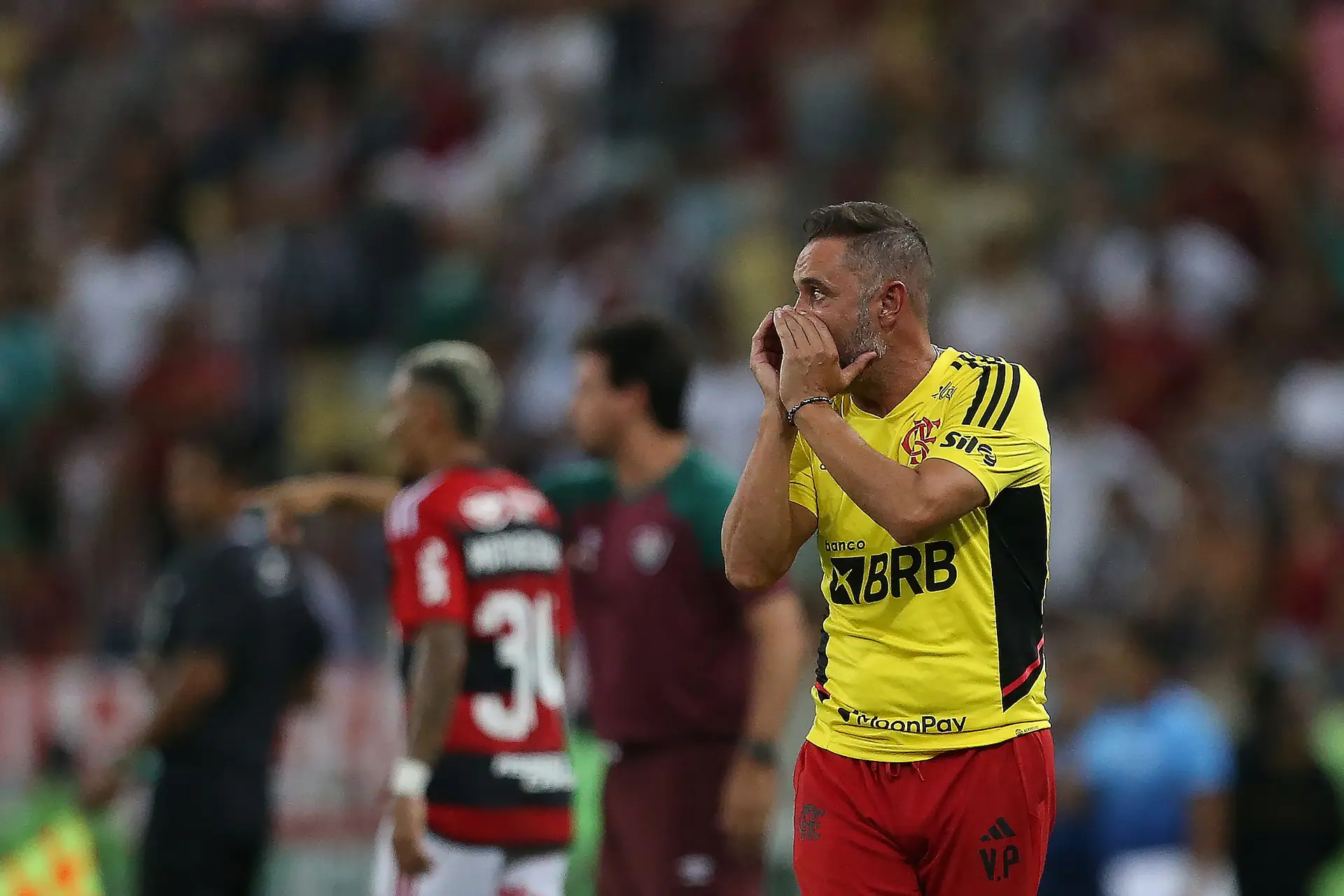 Em jogo complicado, Flamengo vence Olímpia e arranca em vantagem