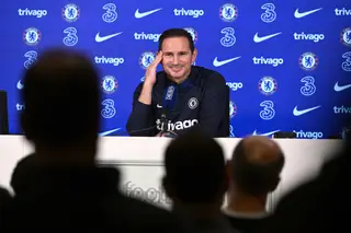 O regresso ao futuro do Chelsea: muitos milhões e despedimentos depois, Frank Lampard é o novo treinador interino