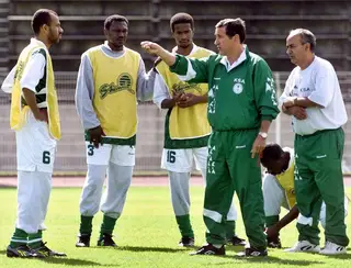 Carlos Alberto Parreira treinou a Arábia Saudita em dois momentos (1988-1990 e 1998)