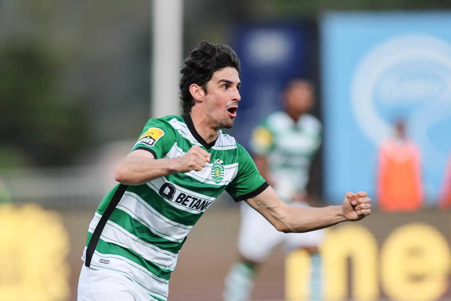 Sport tropeça em casa e Vitória segue líder da Série B com folga
