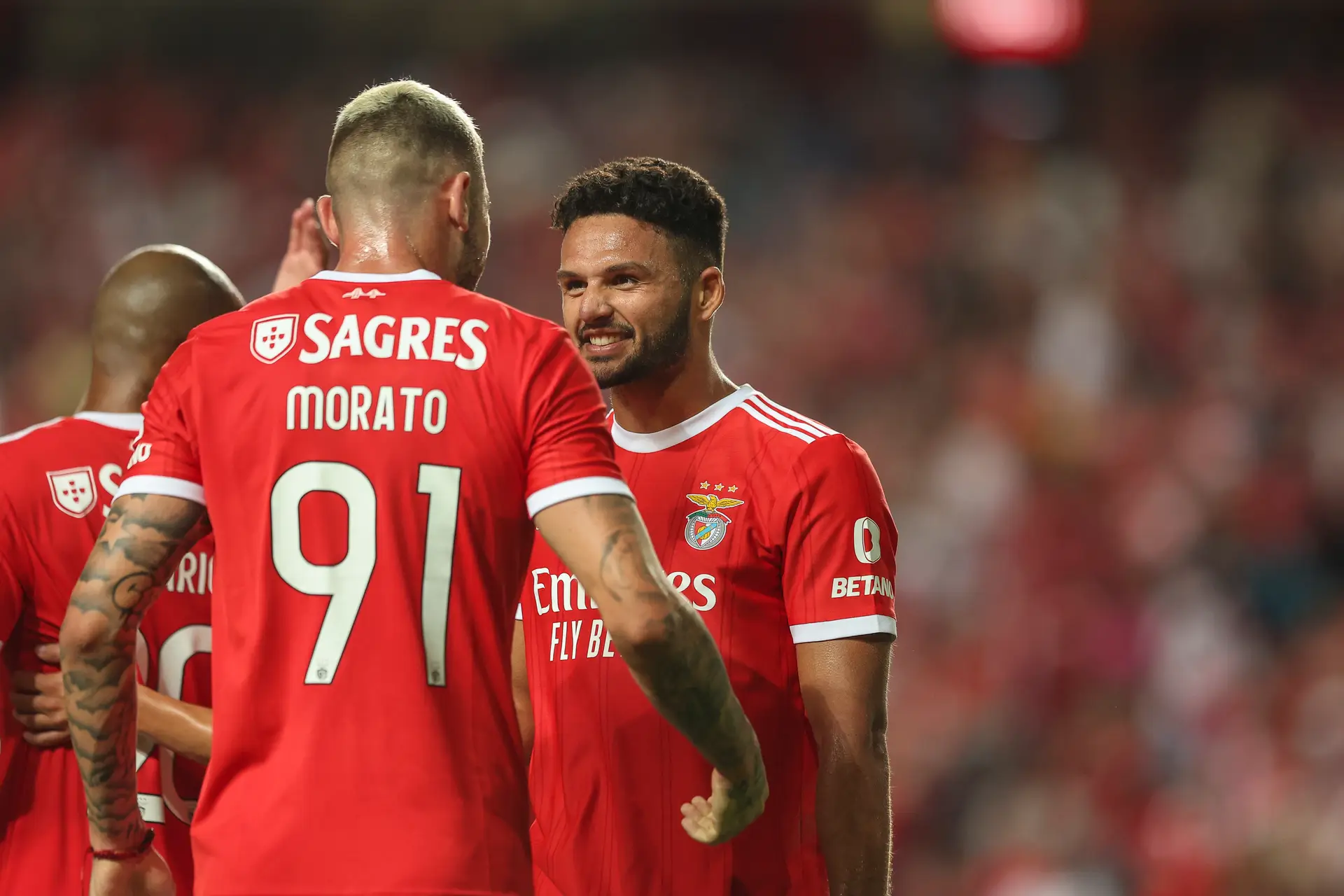 Benfica fora da Liga dos Campeões após empate frente ao Inter - SIC Notícias
