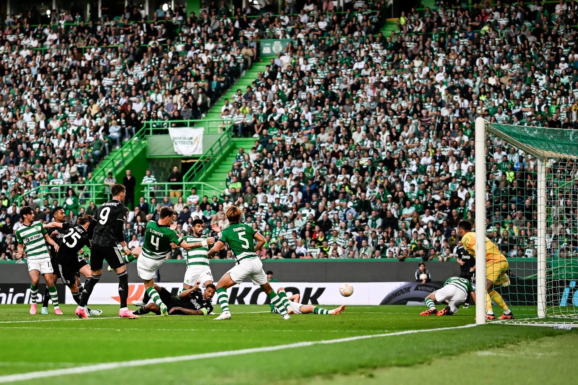 O Sporting jogou o mesmo jogo duas vezes. E sem estrelinha