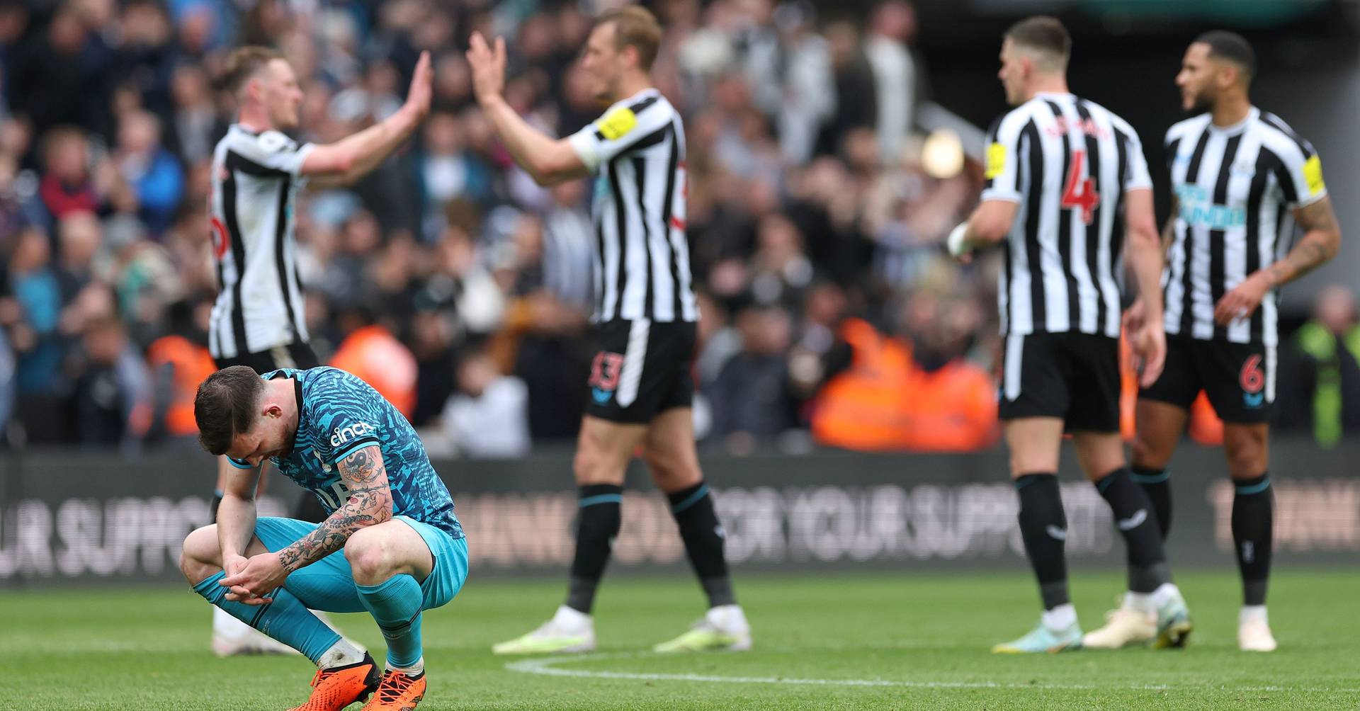 Aos 21 minutos, o Newcastle já atropelava o Tottenham por 5-0. Jogo acabou  6-1