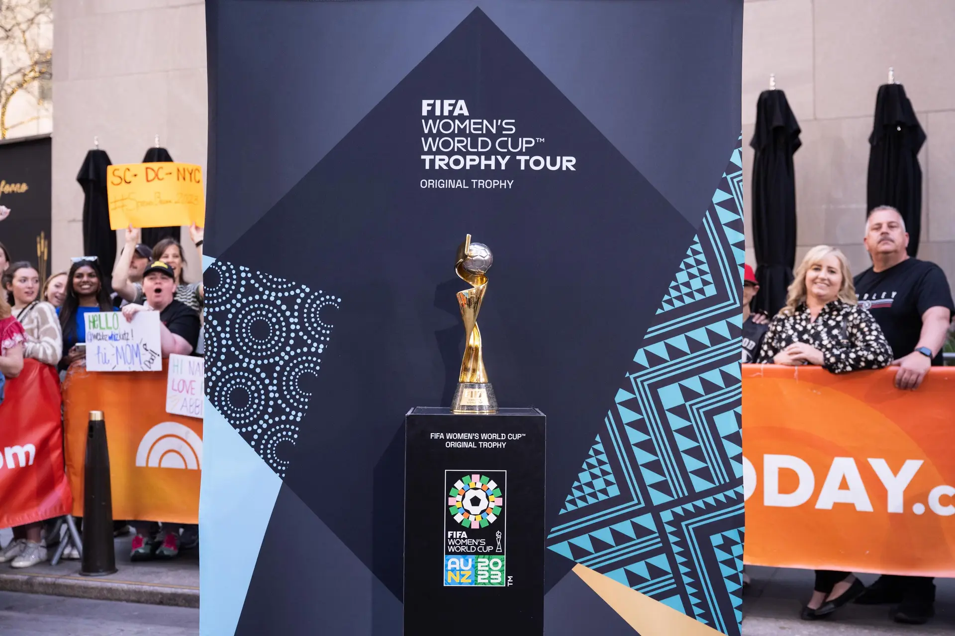 Alemanha, Países Baixos e Bélgica, México-EUA, Brasil e África do Sul são as quatro candidaturas a organizar o Mundial feminino 2027