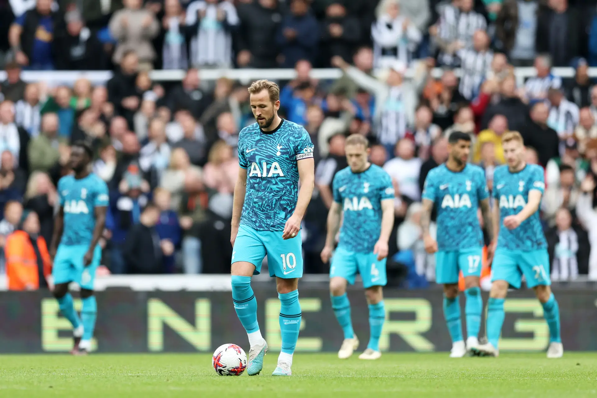 Tottenham regressa às vitórias com goleada diante do Newcastle