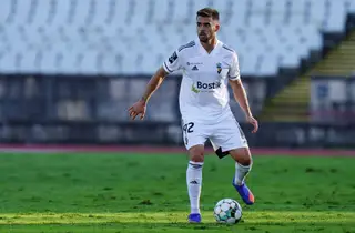 Após uma breve passagem pela Grécia, Fábio voltou a Portugal para jogar no Farense