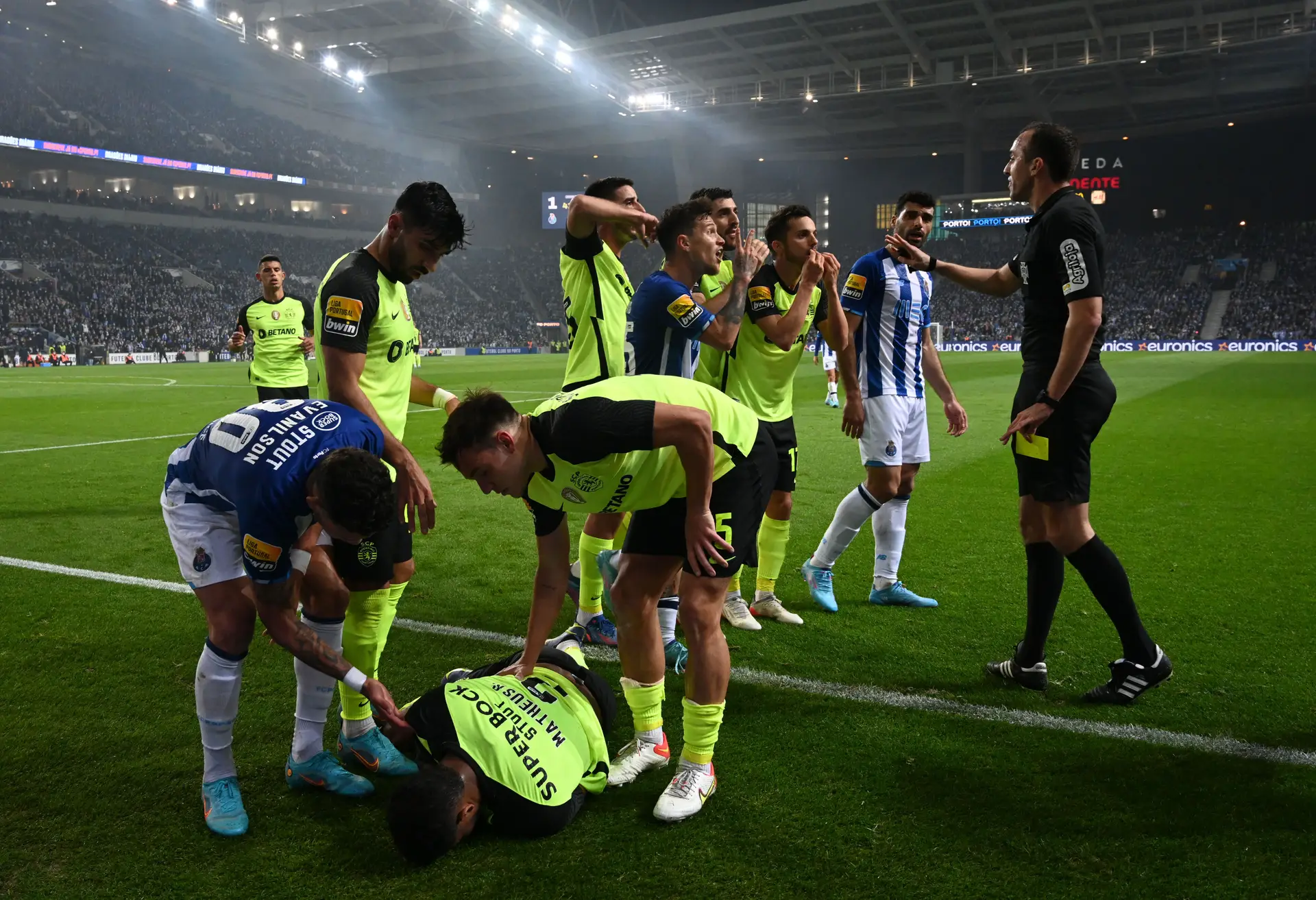 TAD mantém interdição por dois jogos do Estádio do Dragão