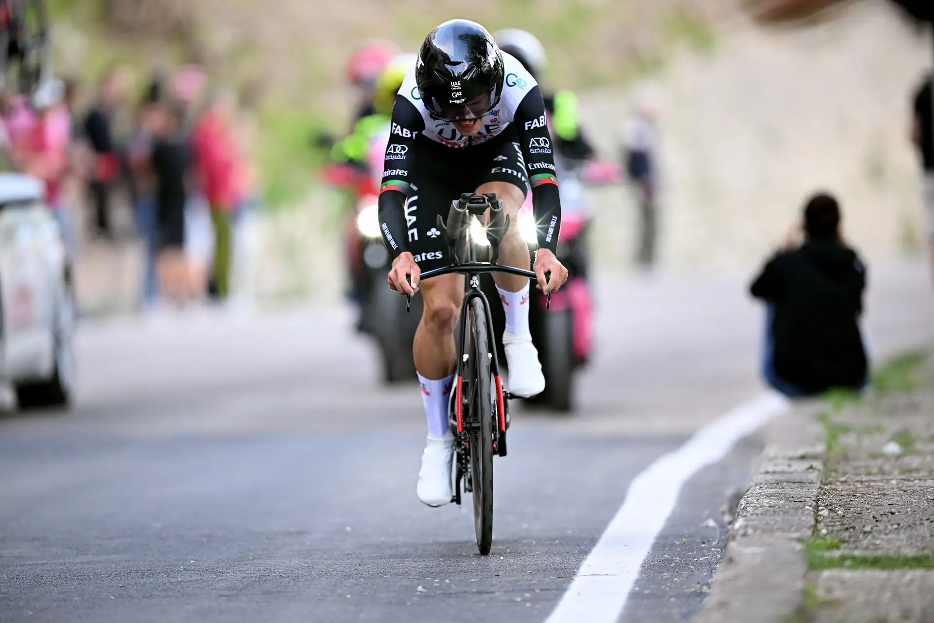 Giro: Evenepoel voou no primeiro contrarrelógio, João Almeida em terceiro