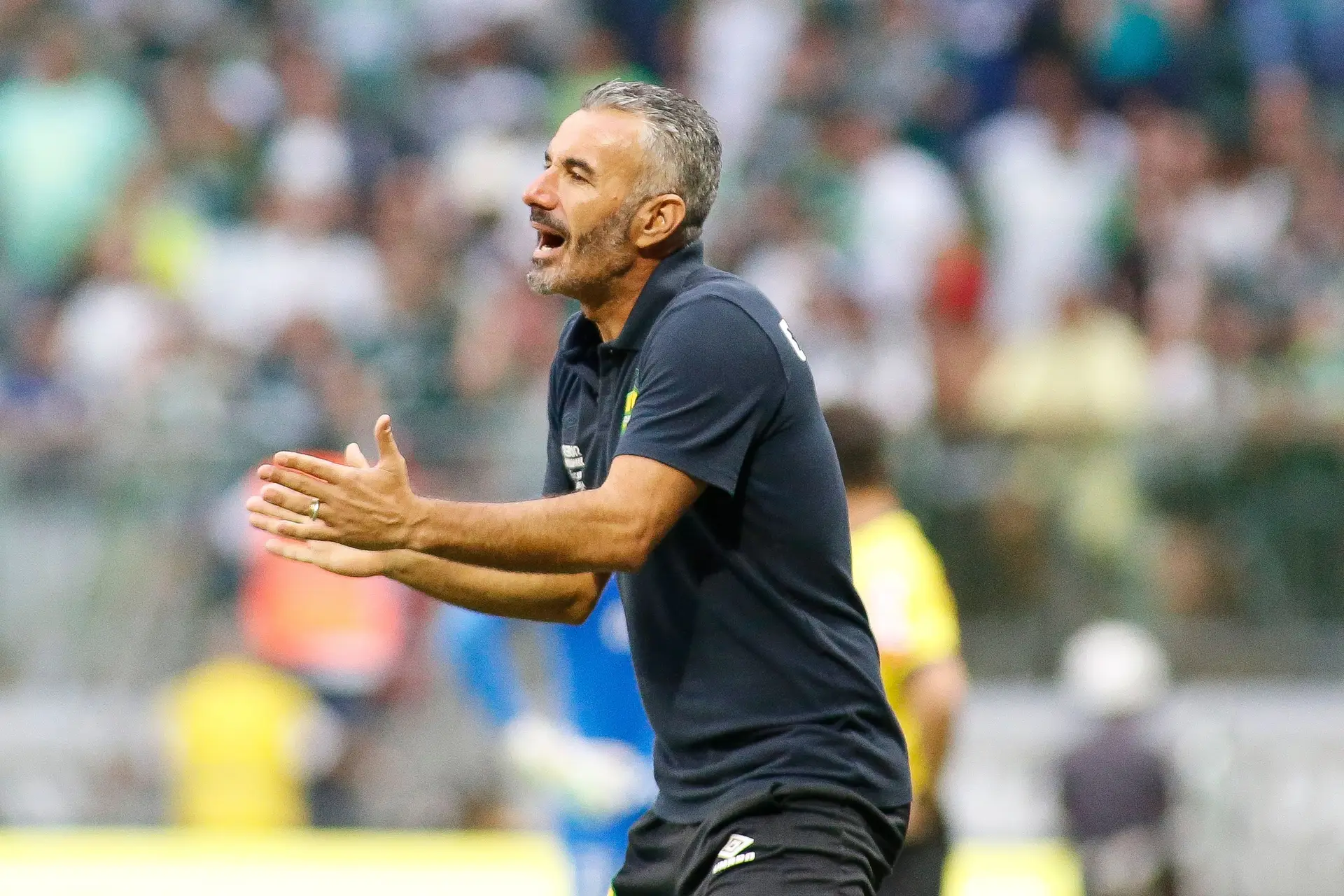 Com cinco meses no cargo e após sofrer uma goleada, Ivo Vieira foi despedido do Cuiabá