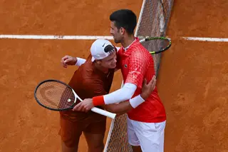 Após lhe ganhar a final do último Masters de Paris, em novembro do ano passado, Holger Rune voltou a vencer Novak Djokovic.