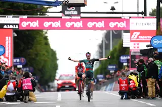 Nico Denz vence 12.ª etapa do Giro a partir da fuga, Geraint Thomas segue líder