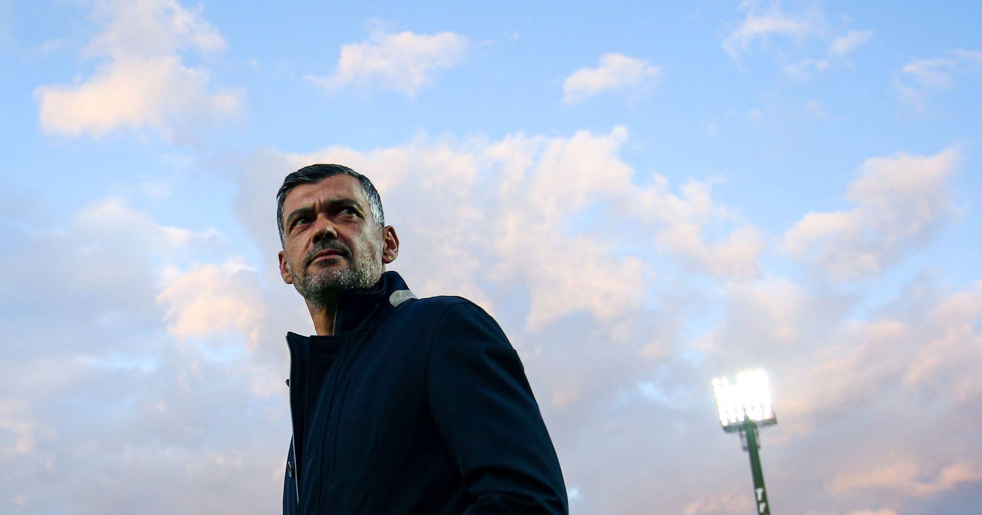 Sérgio Conceição: “Enviaram-me um artigo do 'Financial Times' sobre a  importância do jogo para a Ucrânia. A envolvência não será fácil”