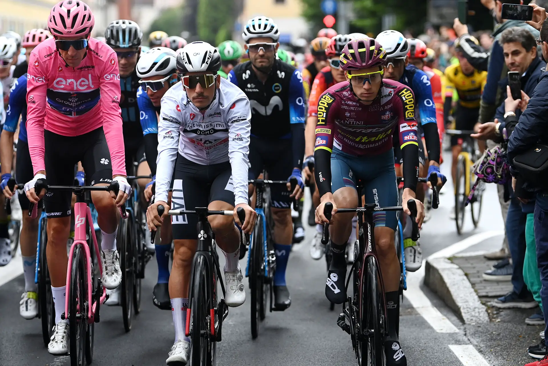Giro. Brandon McNulty dá nova vitória de etapa à UAE Emirates, João Almeida mostra-se entre os favoritos