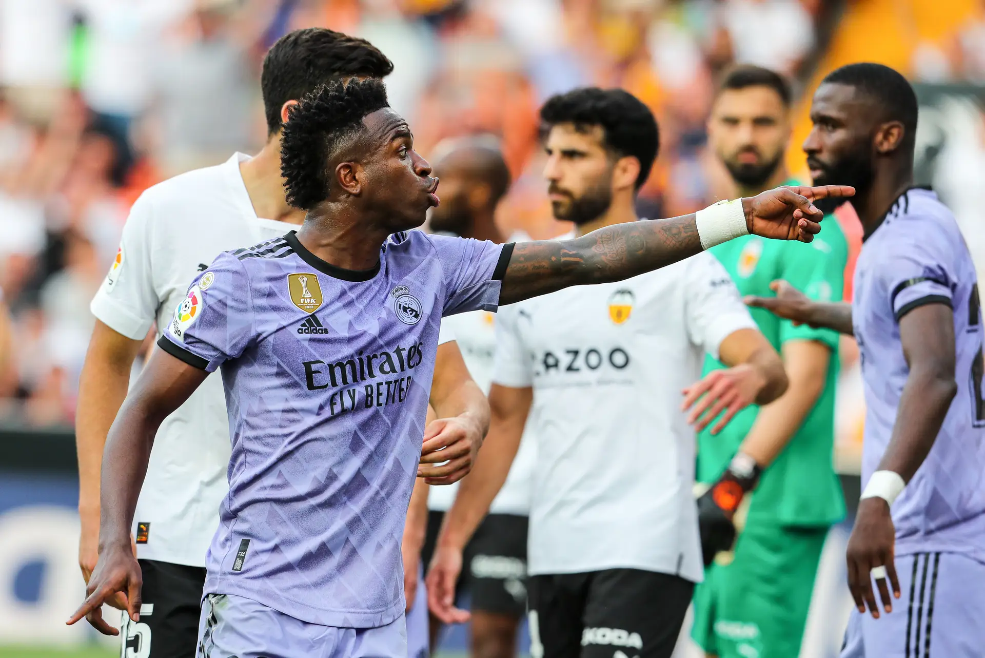 Mais uma vez, Vinícius Jr. foi alvo de insultos racistas num estádio em Espanha. Toda a gente criticou o ato, menos o presidente da La Liga