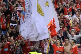 Como é estar do outro lado do jogo do título? “Nunca tinha visto, num estádio cheio cheio cheio, o silêncio que se fez. Parecia um treino”