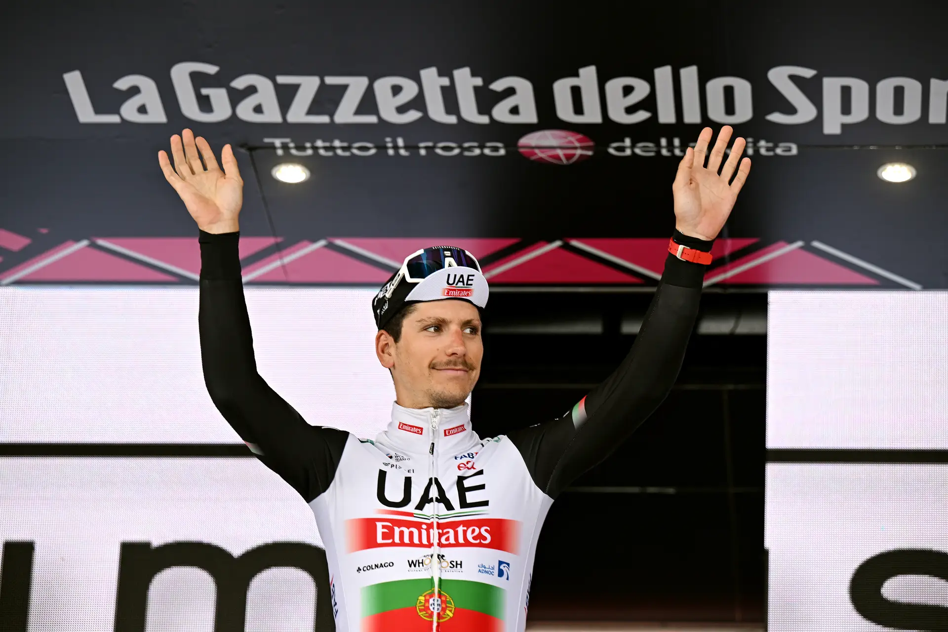 Após Joaquim Agostinho, eis João Almeida: caldense termina Giro em 3.º e Portugal volta ao pódio de uma grande volta 44 anos depois
