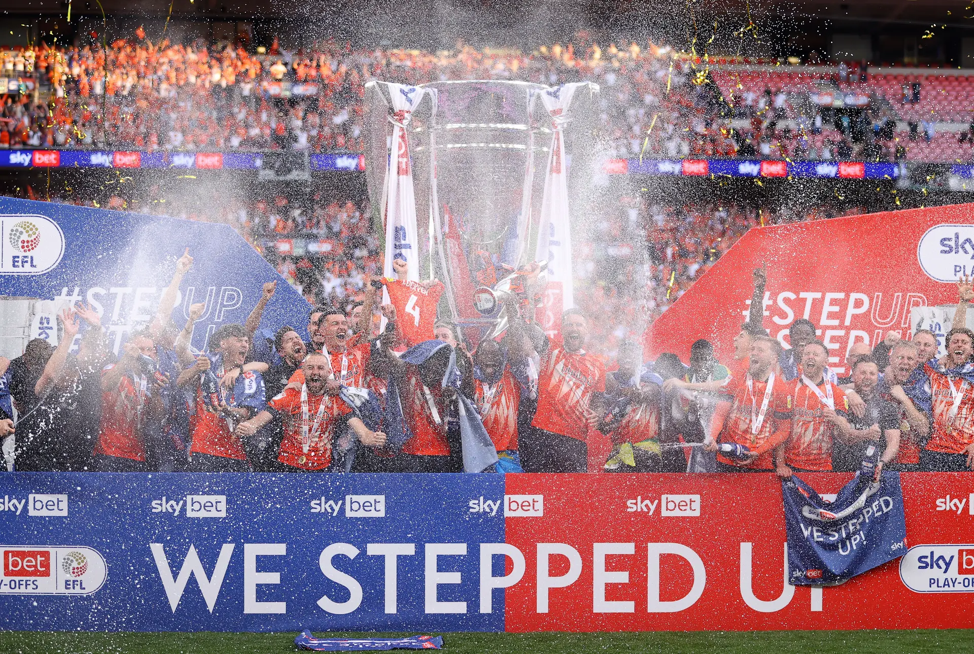 A epopeia de Pelly Ruddock: com o Luton desde a quinta divisão até à  Premier League!