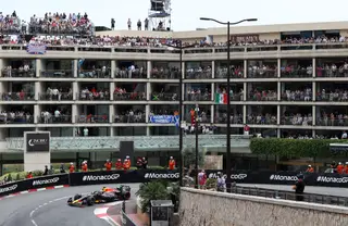 A chuva espevitou o GP do Mónaco, mas o desfecho foi o do costume