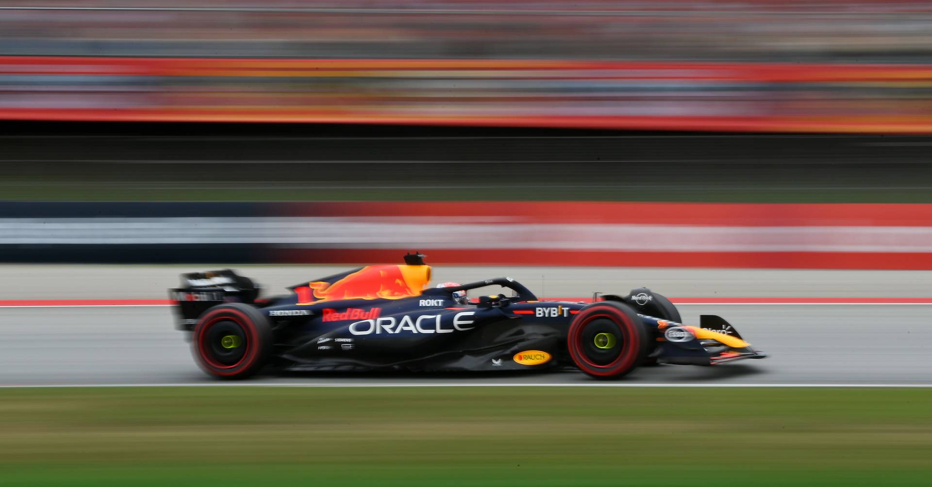 Verstappen vence nos Estados Unidos depois de largar em 6º