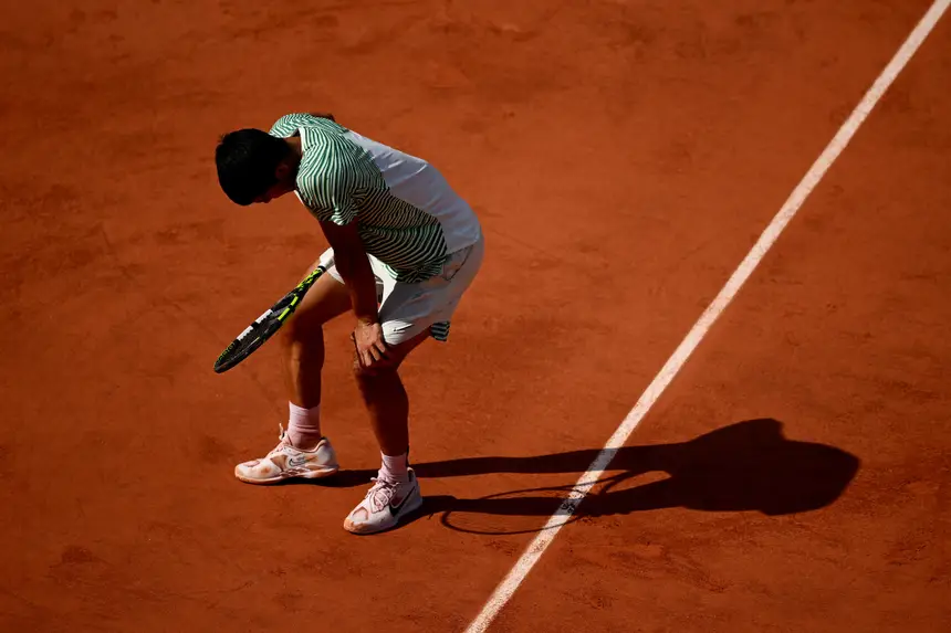 Carlos Alcaraz e Novak Djokovic vencem na estreia em Roland Garros, tênis