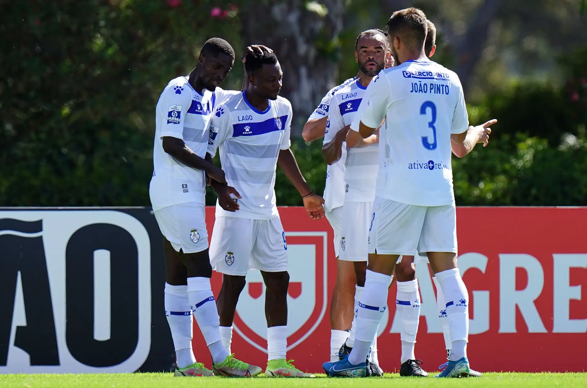 Mais um imbróglio entre clubes e SADs: Feirense impede equipas sénior, sub-19 e sub-18 de aceder ao estádio