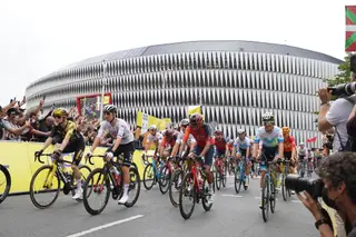 Le Tour and San Mamés, at the start of the first stage of the race