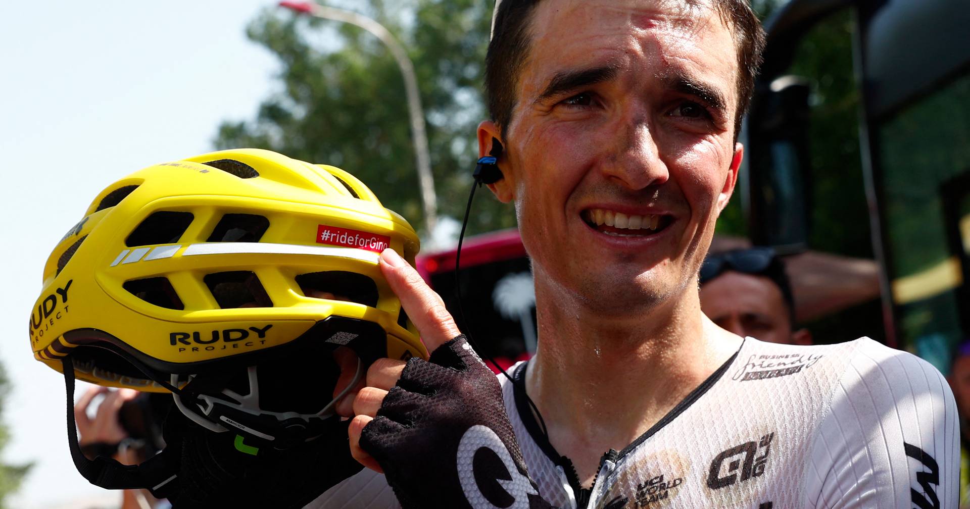 Tour de France: Pello Bilbao remporte l’étape en mémoire de Gino Mäder et ça vaut autant d’argent que ça pourrait en valoir