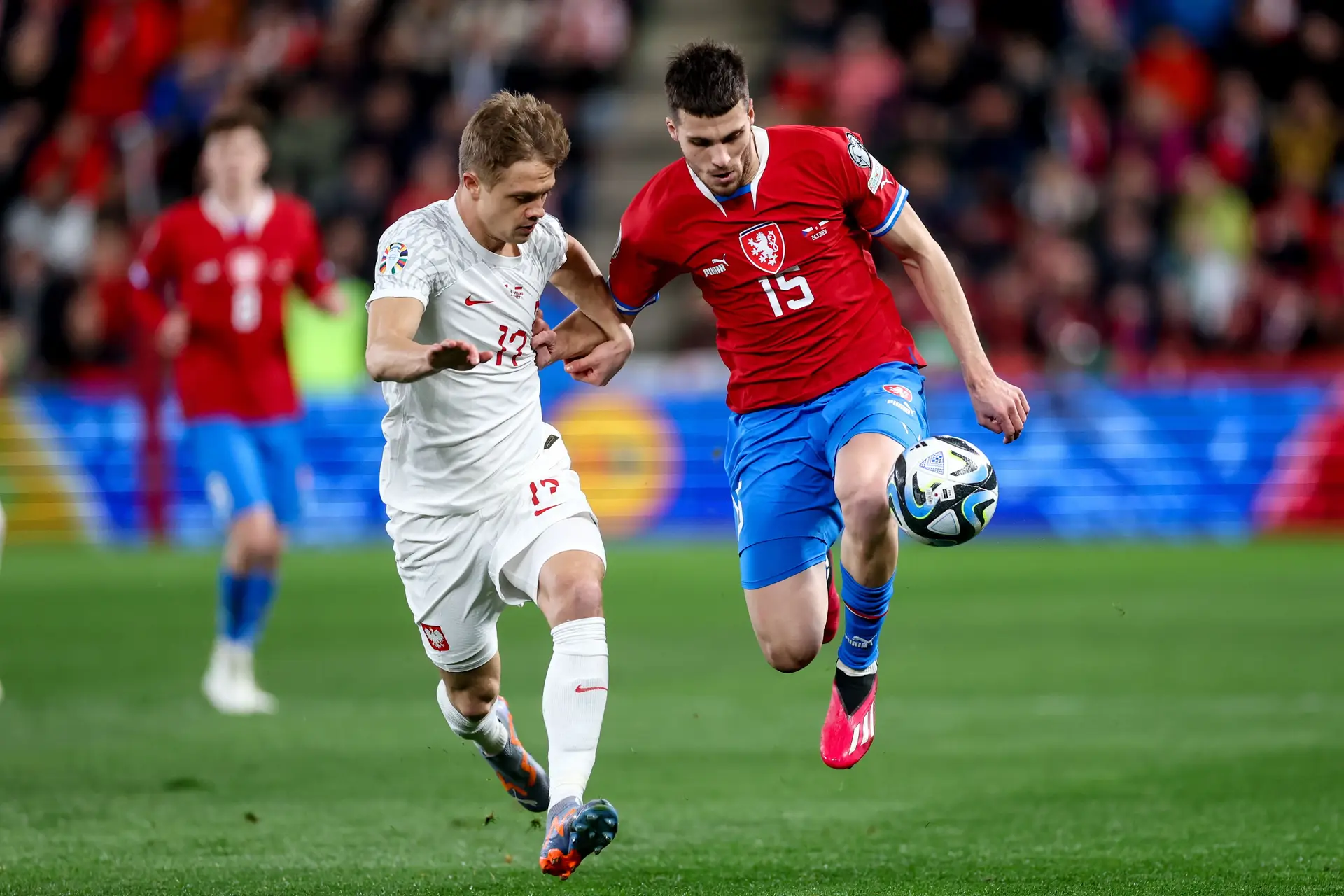 Jogadores do Slavia Praga confirmam saída de Jurásek para o Benfica