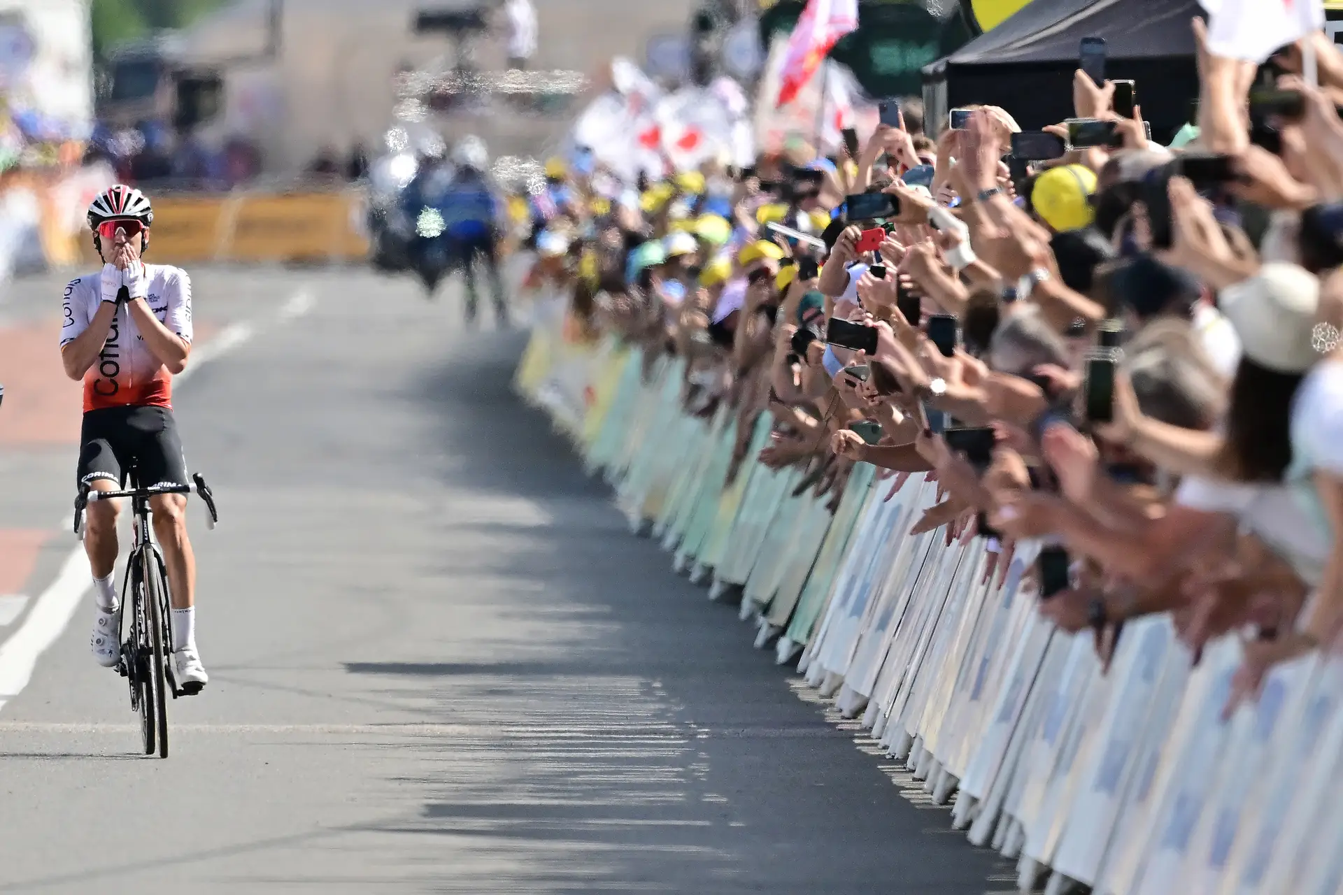 A Gazeta  Ciclismo - Francês Julian Alaphilippe é o campeão mundial de 2020