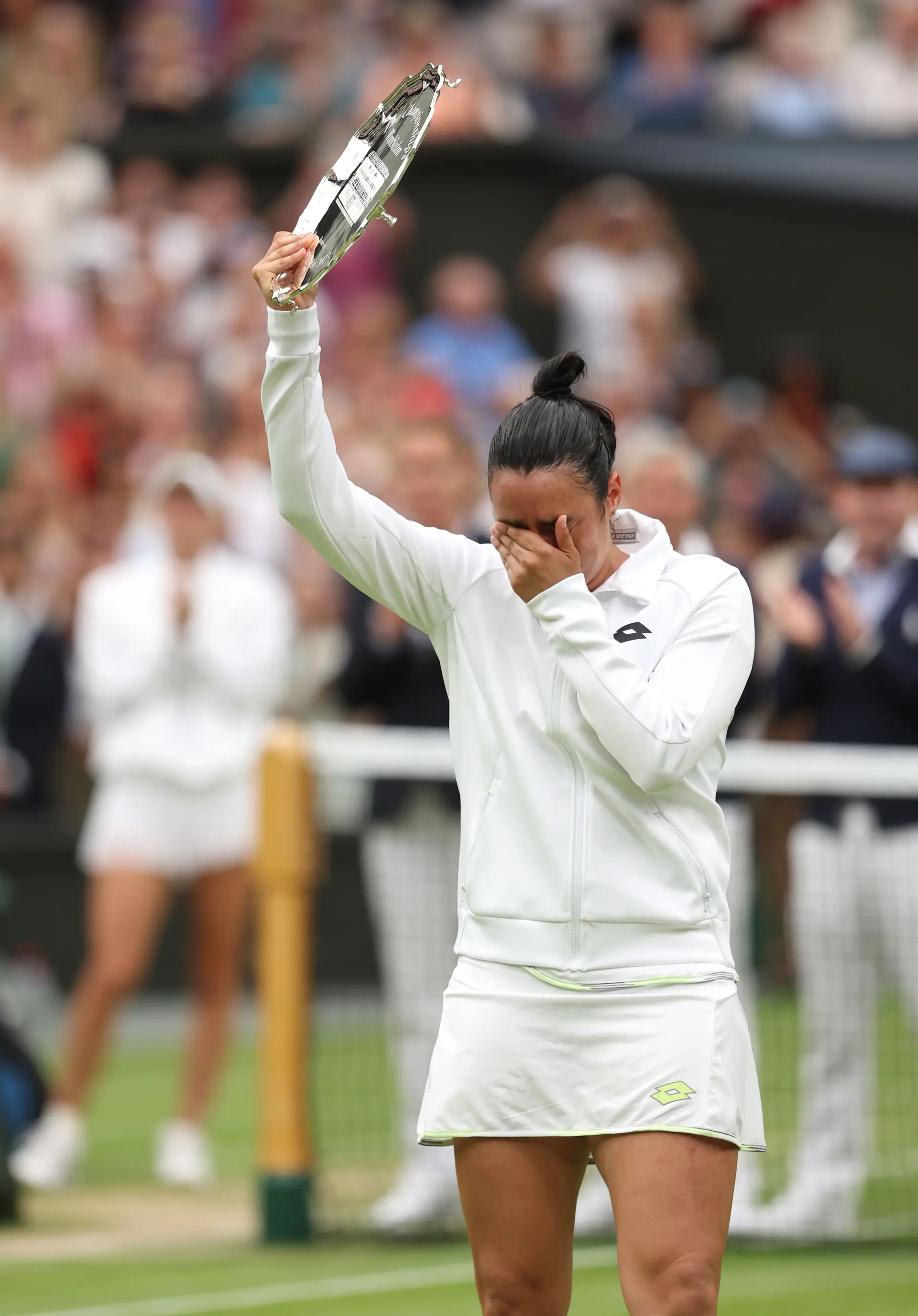 Em conclusão de jogo paralisado, Djokovic bate Nadal e vai à final de  Wimbledon