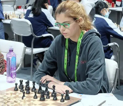Filipa Pipiras já era, desde 2023, a primeira mulher a entrar no top 10 nacional absoluto. Agora tornou-se a primeira a ser Grande Mestre de xadrez