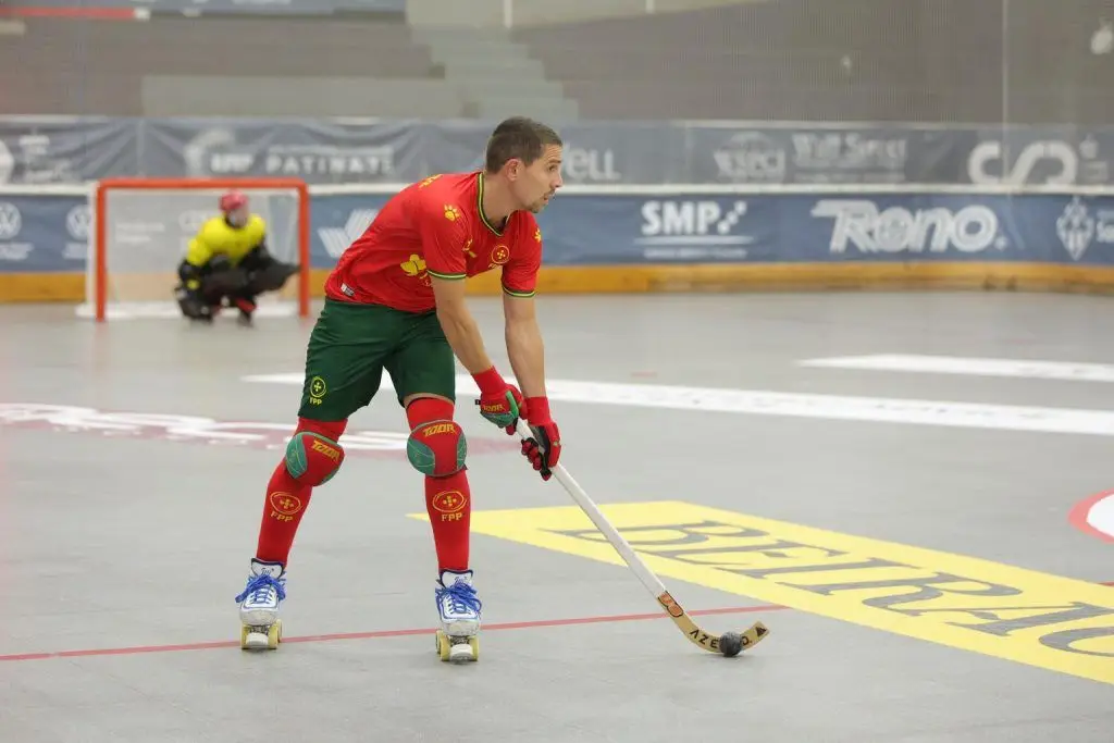 Portugal perde com a França na 2.ª jornada do Europeu de hóquei em patins -  Hóquei em Patins - Jornal Record