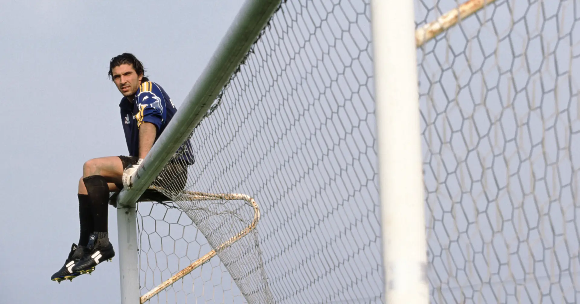 Gianluigi Buffon prestes a jogar na segunda divisão italiana