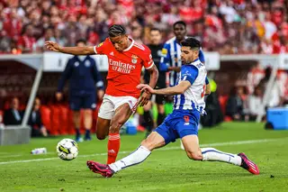 O Benfica ganhou a Supertaça ao FC Porto. E a Supertaça fez quase uma  caricatura ao futebol português