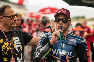 MotoGP. Acidente tira Miguel Oliveira do GP de Portugal, corrida ganha por  Francesco Bagnaia - Renascença