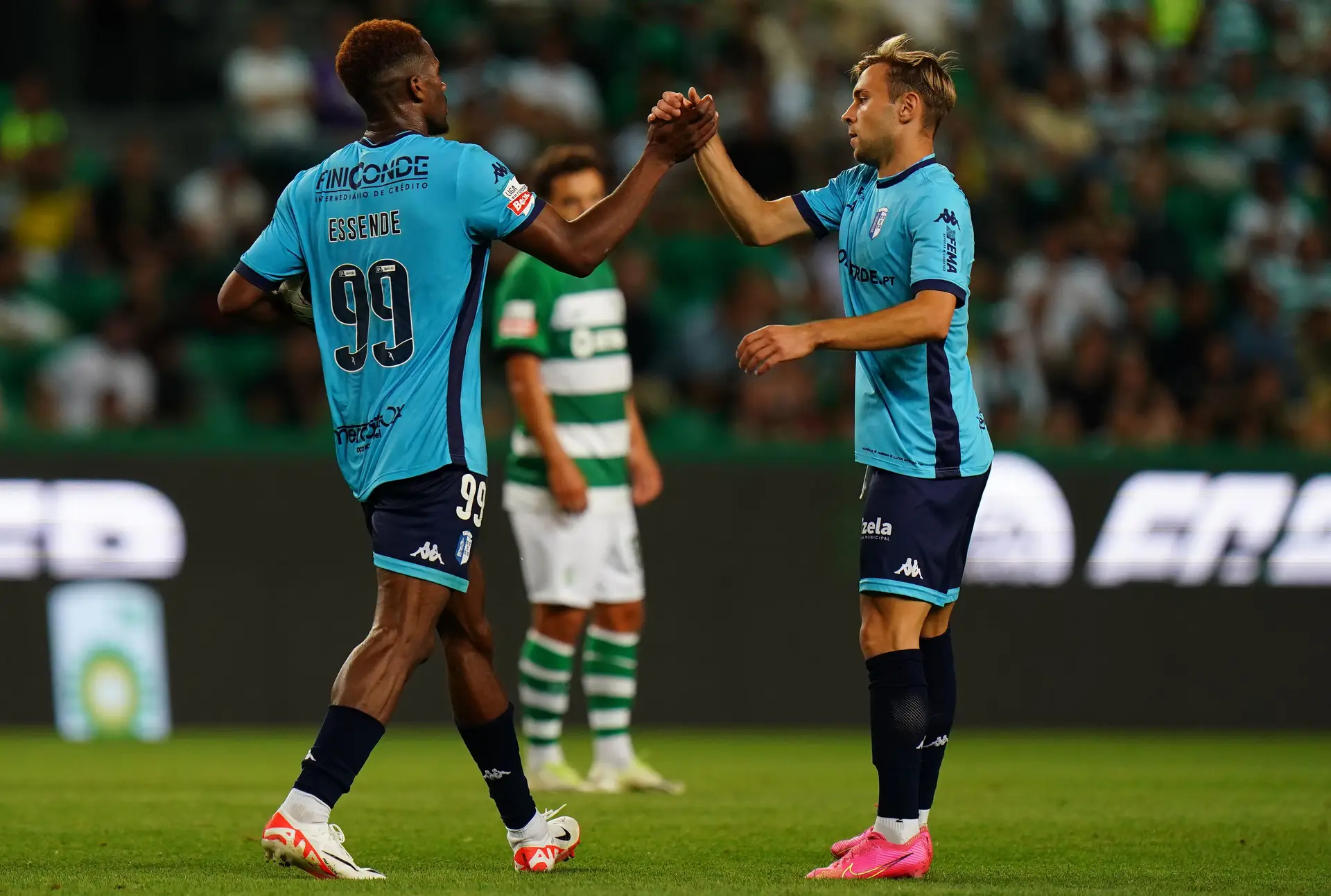 Viktor Gyokeres scores a goal during Liga Portugal 23/24 game between  Sporting CP and FC Vizela at Estadio Jose Alvalade, Lisbon, Portugal.  (Maciej Stock Photo - Alamy