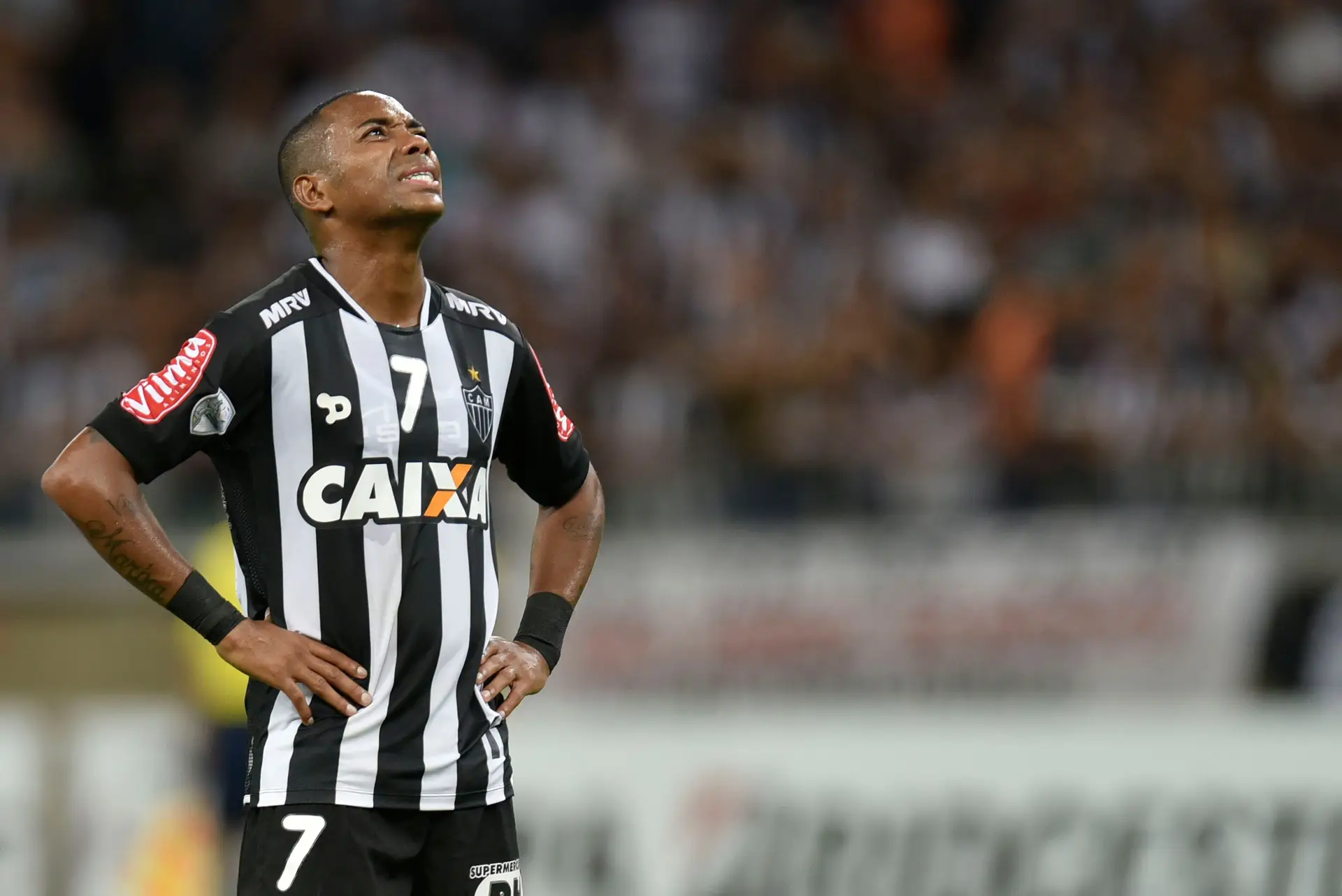 Supremo Tribunal de Justiça brasileiro nega recurso de Robinho e ex-jogador vai ser condenado por violação também no seu país