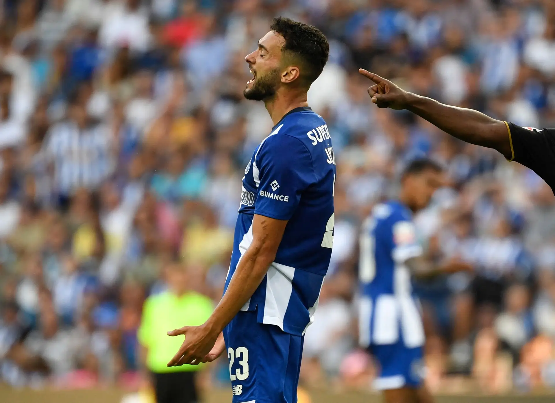 O vento que levou Otávio soprou a inspiração para longe do FC Porto