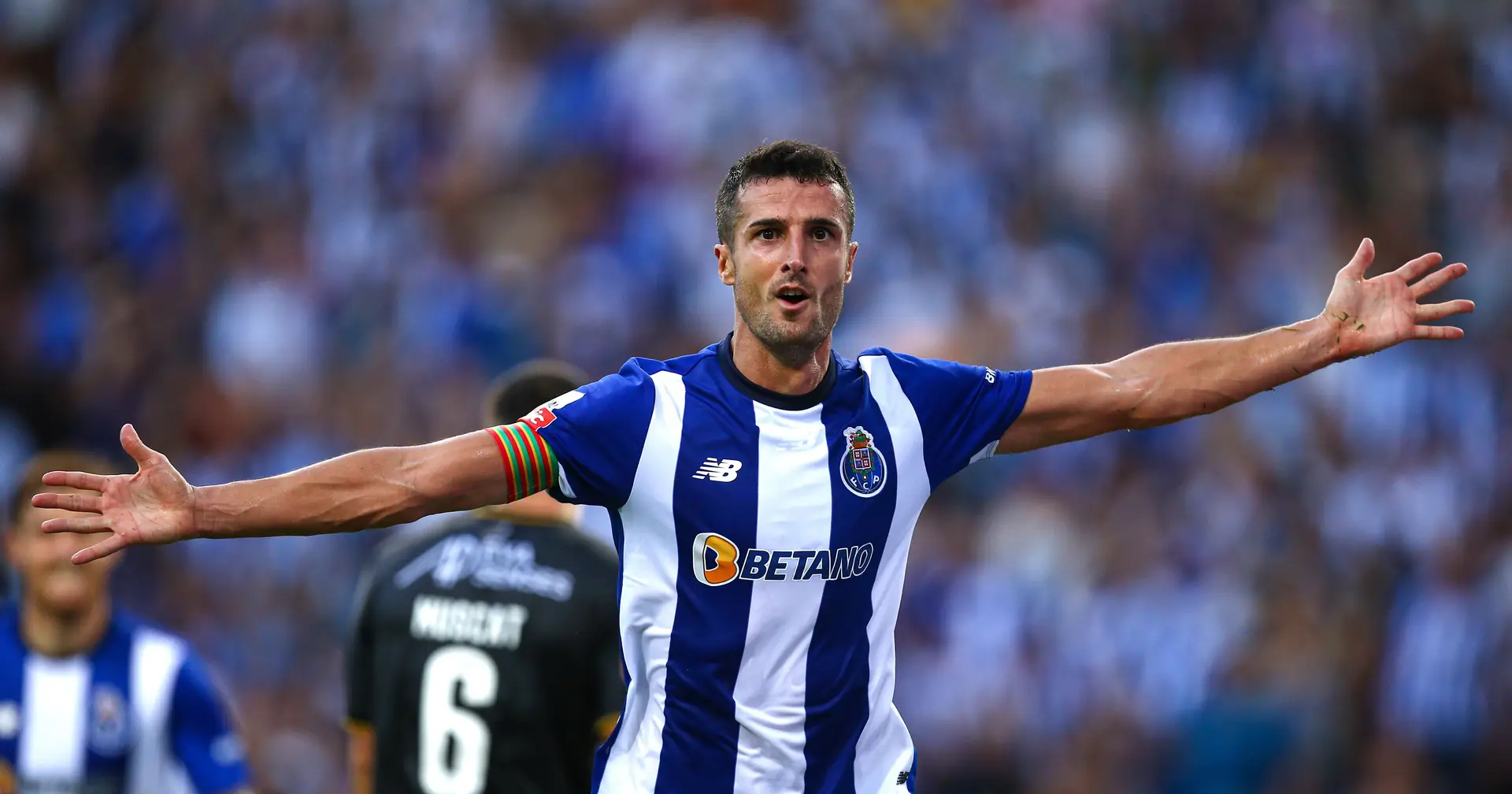 FC Porto: João Mário, Pepe e Diogo Costa em destaque no jogo da Champions  frente ao Antuérpia